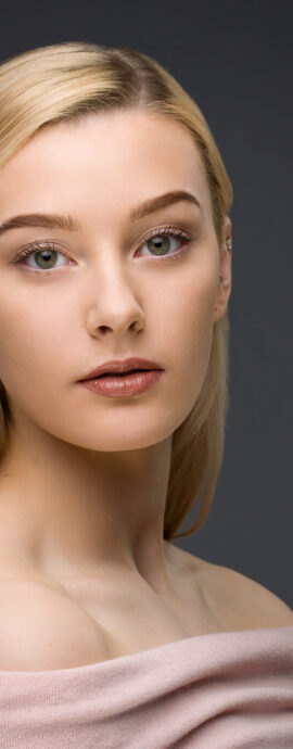 Emma McTeague, JazzArtUK, confidence, confident headshot, connection, head shot, headshot, performer headshot, spotlight headshot, spotlight profile image, strong headshot, studio headshot, vocalist headshot