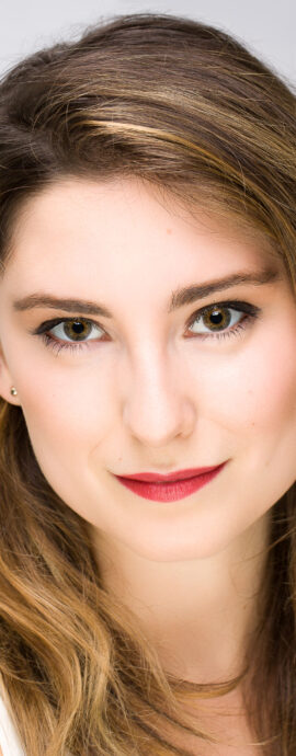 Emma Weiss, Stage Skool, confidence, confident headshot, connection, head shot, headshot, music director, performer headshot, spotlight headshot, spotlight profile image, strong headshot, studio headshot, vocalist headshot