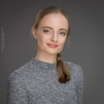 confidence, confident headshot, connection, head shot, headshot, performer headshot, spotlight headshot, spotlight profile image, strong headshot, studio headshot