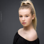 FIona McCallum, JazzArtUK, confidence, confident headshot, connection, head shot, headshot, performer headshot, spotlight headshot, spotlight profile image, strong headshot, studio headshot, vocalist headshot