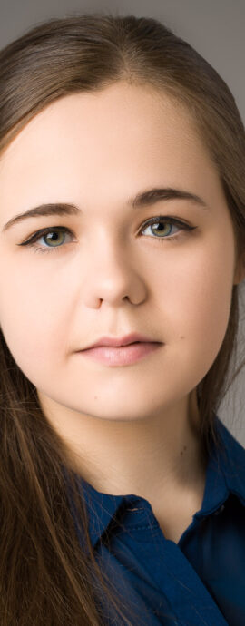 Heather Gourdie, confidence, confident headshot, connection, female headshot, head shot, headshot, performer, performer headshot, spotlight headshot, spotlight profile image, strong headshot, studio headshot