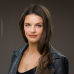 SL Talent, confidence, confident headshot, connection, head shot, headshot, performer headshot, spotlight headshot, spotlight profile image, strong headshot, studio headshot
