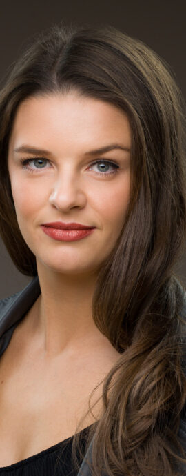 SL Talent, confidence, confident headshot, connection, head shot, headshot, performer headshot, spotlight headshot, spotlight profile image, strong headshot, studio headshot