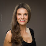 Lisa Brown, SL Talent, confidence, confident headshot, connection, head shot, headshot, performer headshot, singer, spotlight headshot, spotlight profile image, strong headshot, studio headshot, vocalist