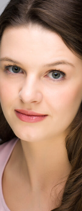 Lisa Brown, SL Talent, confidence, confident headshot, connection, head shot, headshot, performer headshot, singer, spotlight headshot, spotlight profile image, strong headshot, studio headshot, vocalist