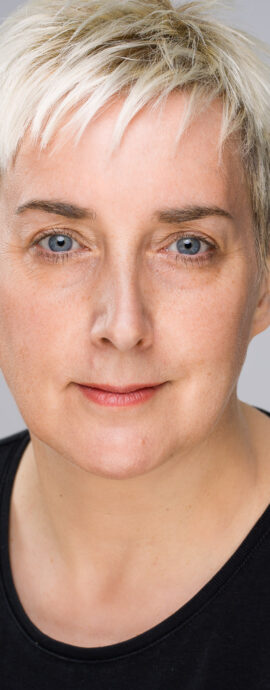Wendy Seager, confidence, confident headshot, connection, head shot, headshot, performer headshot, spotlight headshot, spotlight profile image, strong headshot, studio headshot