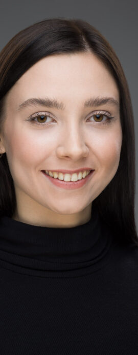 Dance For All, Sarah-Jane Brand, Scottish dancer, confidence, confident headshot, connection, dancer, dancer headshot, dancer portfolio, engagement, head shot, headshot, spotlight headshot, spotlight profile image, strong headshot, studio headshot